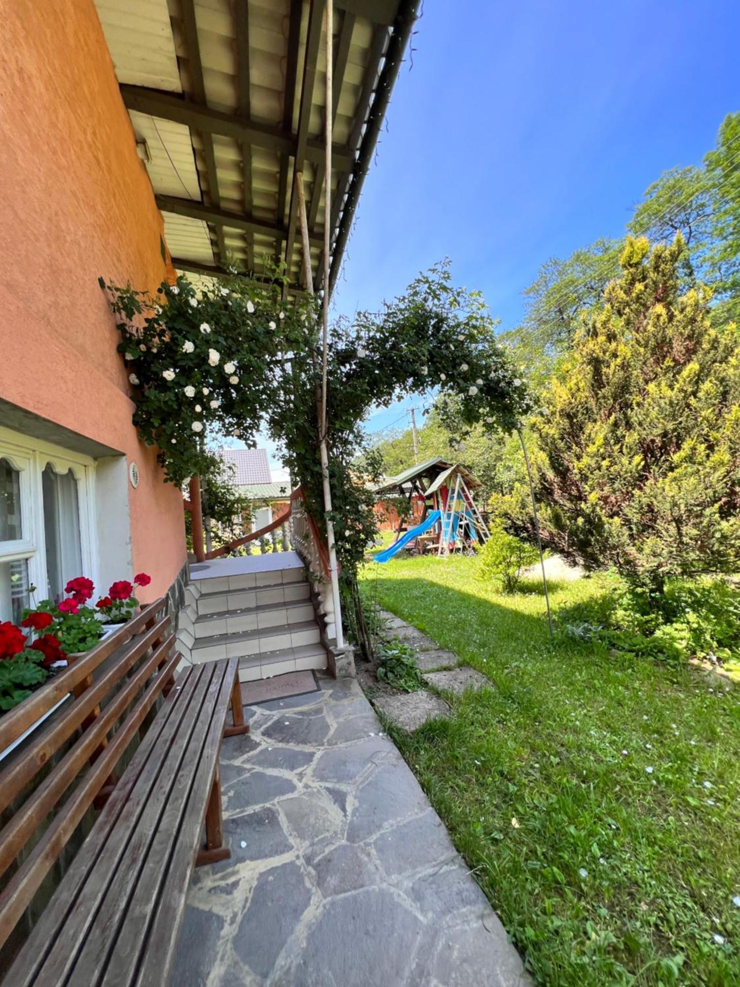 Садиба Between Mountains Mizhhirya (Transcarpathia) Exterior foto